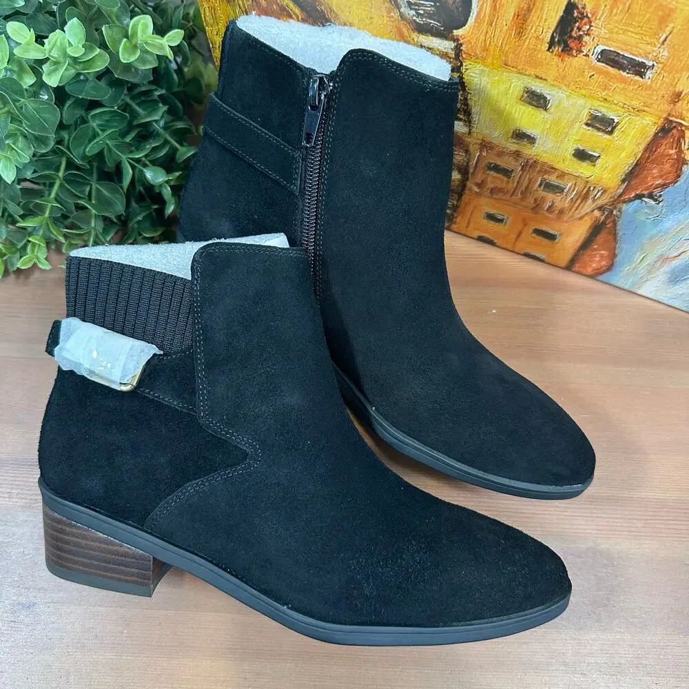 Bella Vita Women's Dora Side‎ Buckle Inside Zip Ankle Booties Size 5